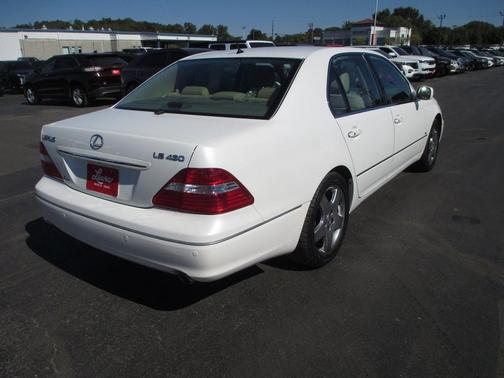 2005 Lexus LS 430