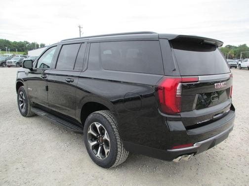 Onyx Black 2026 GMC Yukon XL AT4
