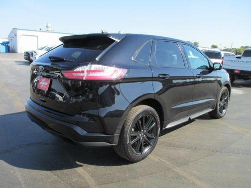 2022 Ford Edge ST Line