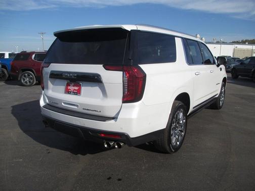 2023 GMC Yukon XL Denali Ultimate