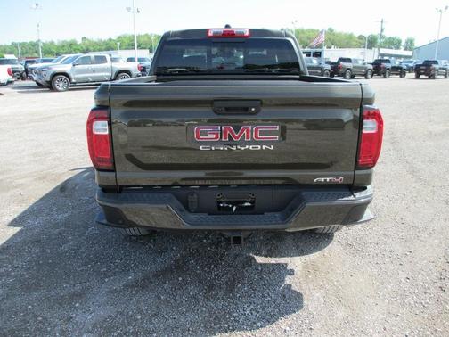 2025 GMC Canyon AT4