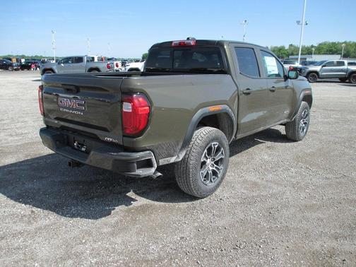 2025 GMC Canyon AT4