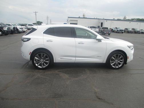 Summit White 2022 Buick Envision Avenir