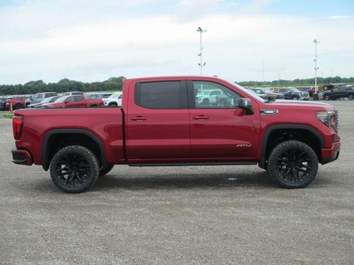 2025 GMC Sierra 1500 AT4