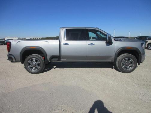 2026 GMC Sierra 2500 SLT