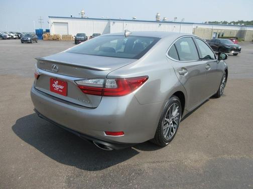 2017 Lexus ES 350 Base
