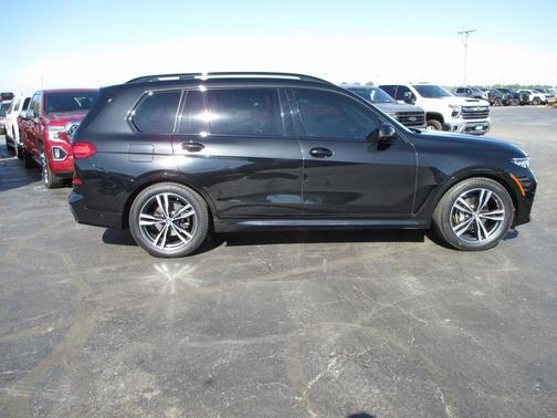 2022 BMW X7 xDrive40i