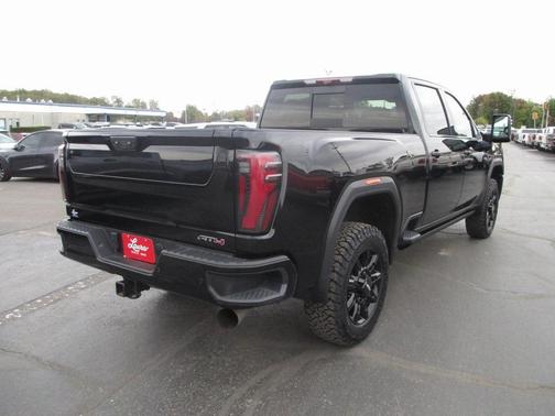 2024 GMC Sierra 2500 AT4