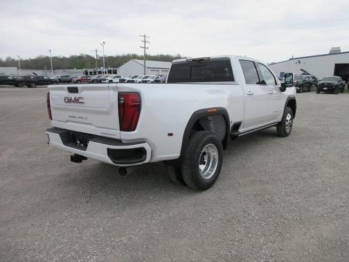 2025 GMC Sierra 3500 Denali