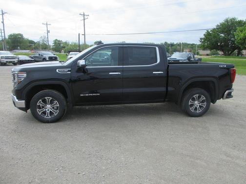 Onyx Black 2026 GMC Sierra 1500 SLT