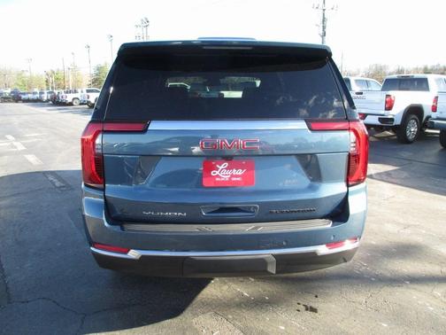 2025 GMC Yukon Elevation