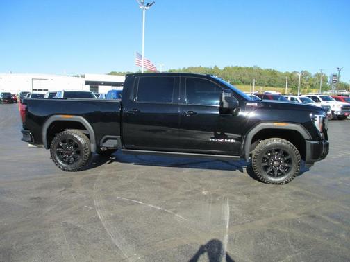 2024 GMC Sierra 2500 AT4