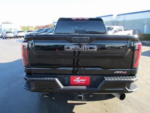 2024 GMC Sierra 2500 AT4