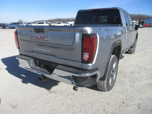 2026 GMC Sierra 2500 SLE