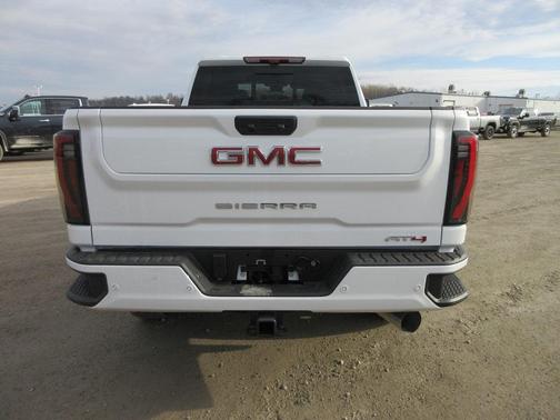 2025 GMC Sierra 2500 AT4