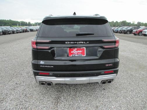 2025 GMC Acadia Denali