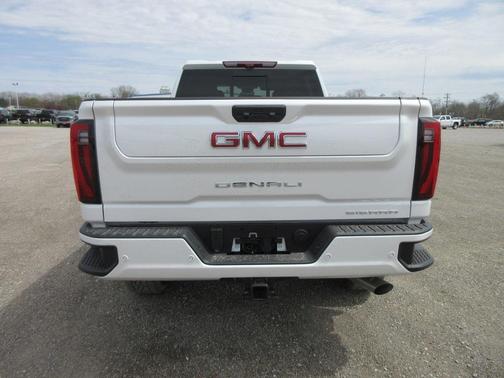 2025 GMC Sierra 2500 Denali
