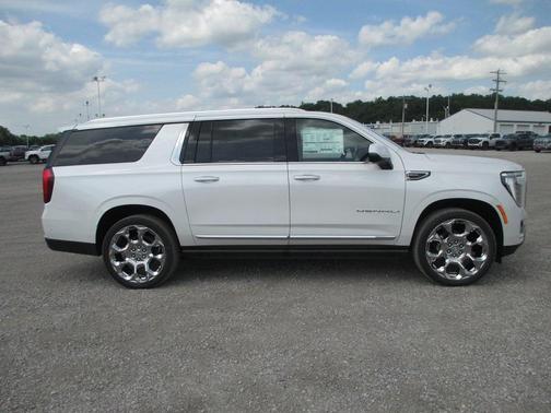 2025 GMC Yukon XL Denali