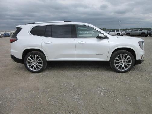 2025 GMC Acadia Denali