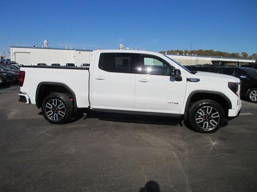 2025 GMC Sierra 1500 AT4