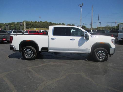 2022 GMC Sierra 2500 SLT
