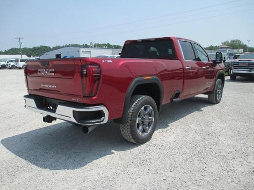 2025 GMC Sierra 3500 SLT