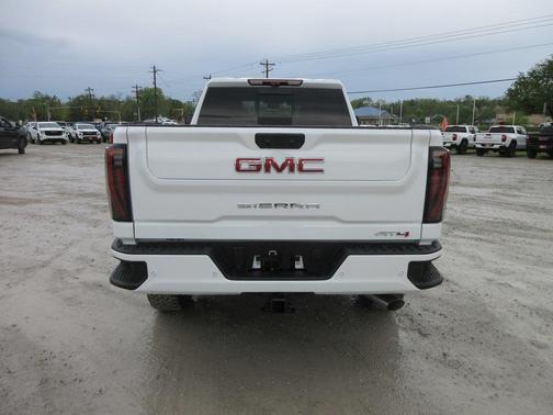 2025 GMC Sierra 2500 AT4