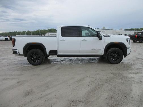 2025 GMC Sierra 2500 AT4