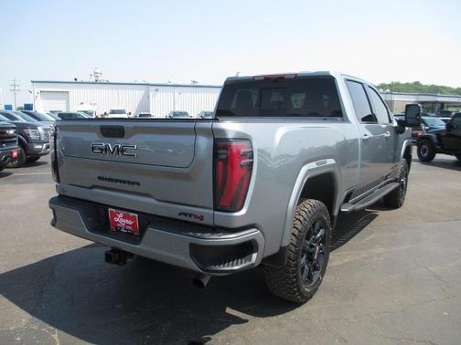2025 GMC Sierra 2500 AT4