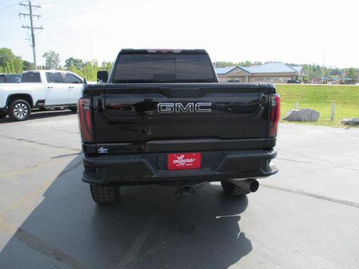 2024 GMC Sierra 2500 AT4