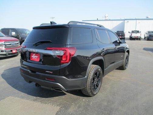 2021 GMC Acadia AT4