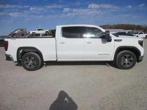 2026 GMC Sierra 1500 SLE