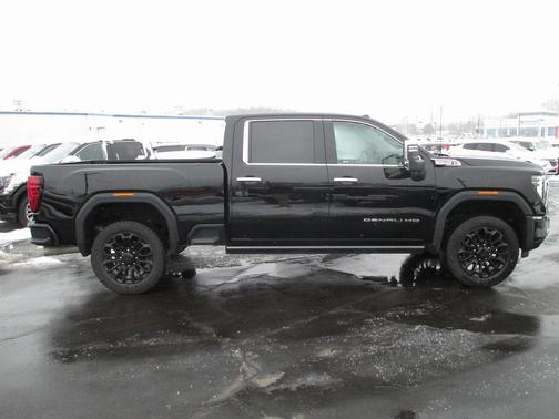 2024 GMC Sierra 2500 Denali