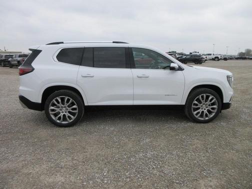 2025 GMC Acadia Denali