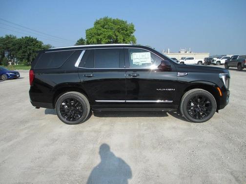 2025 GMC Yukon Elevation