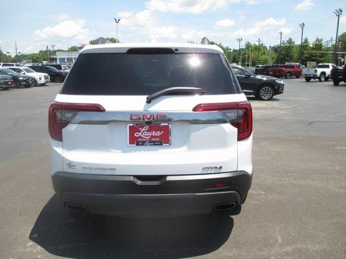 2023 GMC Acadia AT4