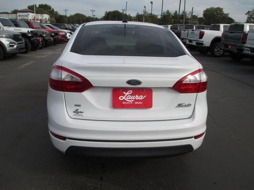 2015 Ford Fiesta SE