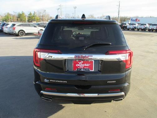 2020 GMC Acadia Denali