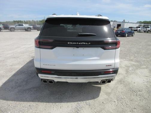 2025 GMC Acadia Denali