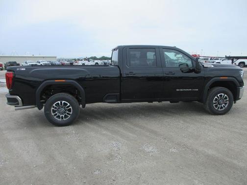 Onyx Black 2026 GMC Sierra 3500 Pro
