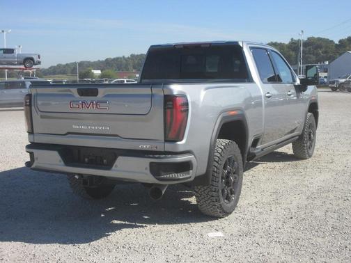 2025 GMC Sierra 2500 AT4