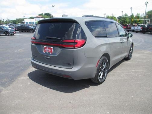 2021 Chrysler Pacifica Limited