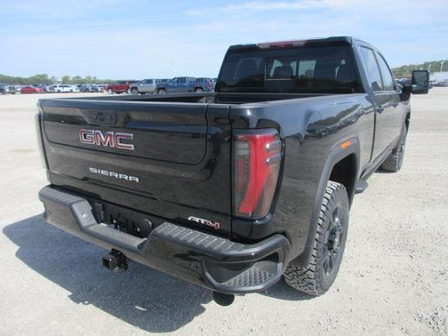 Onyx Black 2026 GMC Sierra 2500 AT4