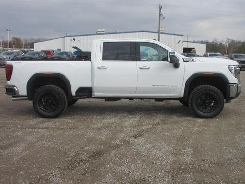 2026 GMC Sierra 2500 SLT