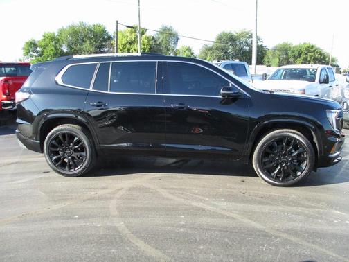 2024 GMC Acadia Denali