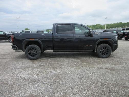 2025 GMC Sierra 2500 AT4