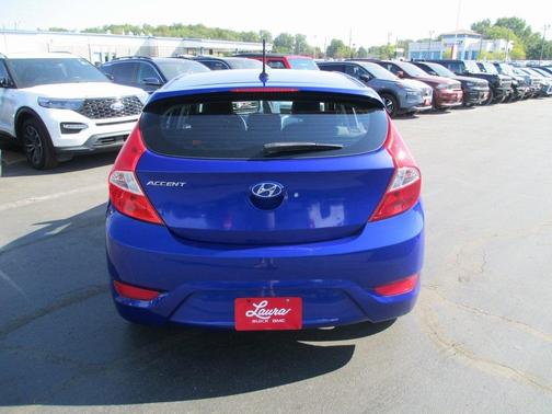 2012 Hyundai Accent SE