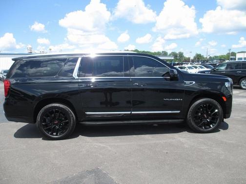 2021 GMC Yukon XL SLT