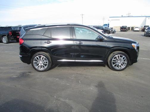 2024 GMC Terrain Denali