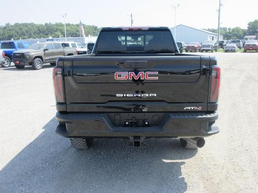 2025 GMC Sierra 3500 AT4